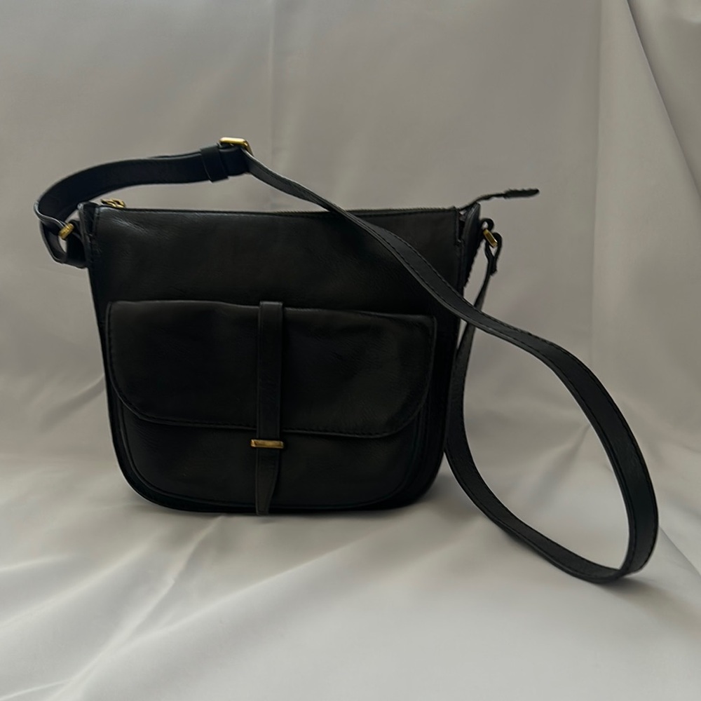 Fossil Black Crossbody Bag with Adjustable Strap